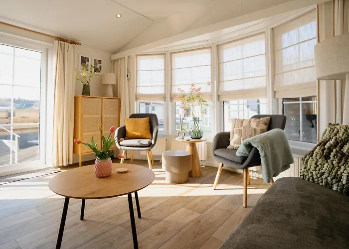 Chalet Aan De Bosrand *