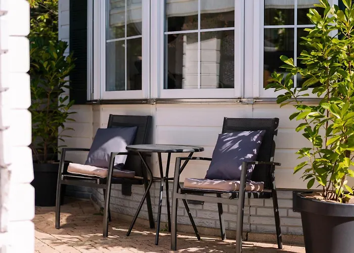 Aan De Bosrand 샬레 데쿠크